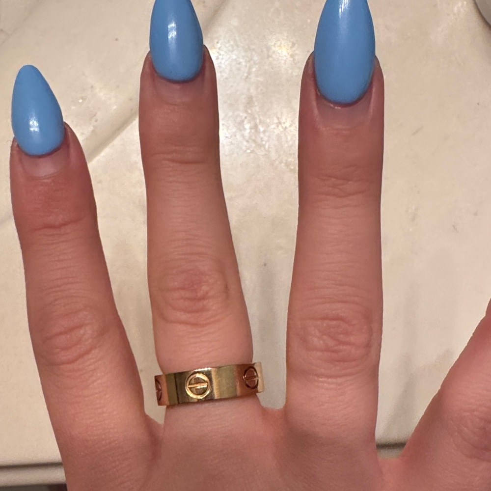 Gold Screw Motif Band Ring - Women Jewelry Doesn’t tarnish - Picture 4 of 8